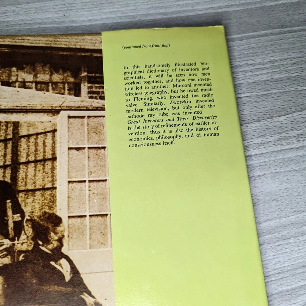 Book vintage euc